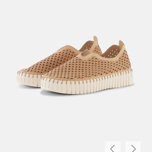 Ilse Jacobsen Tan Flats